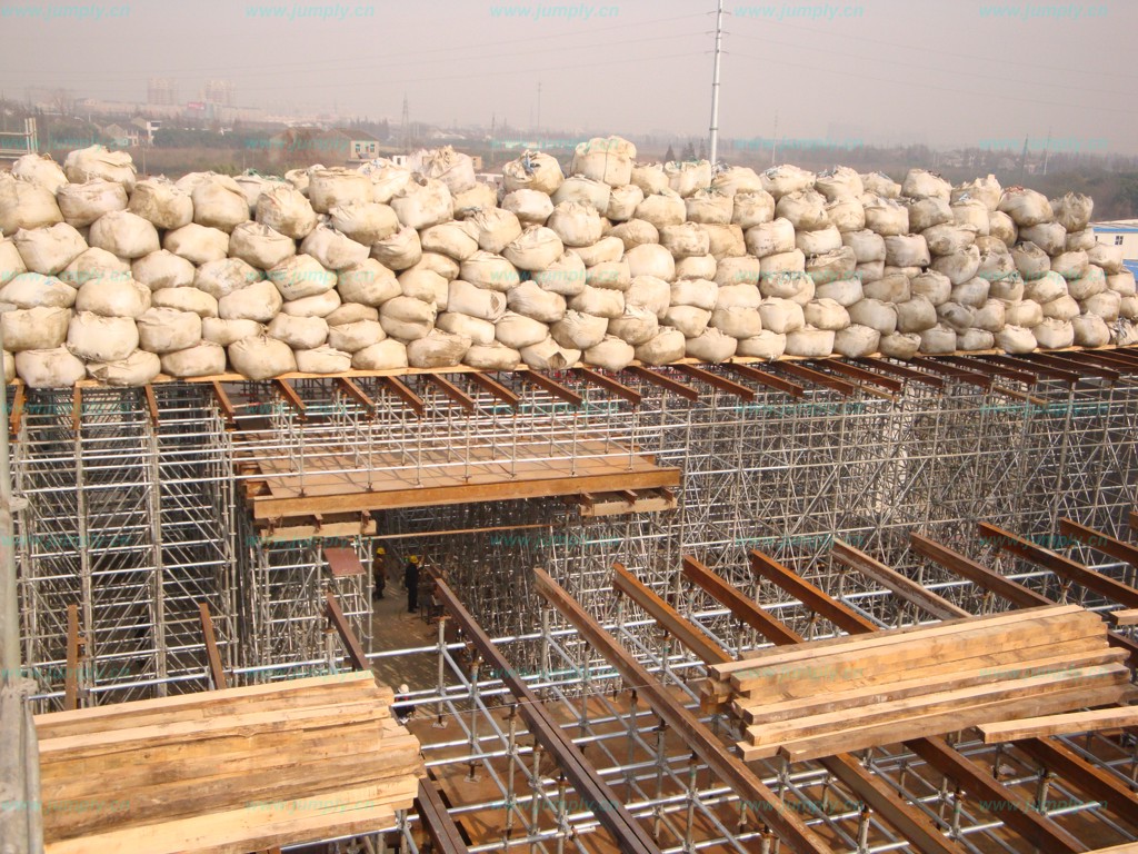 京沪高铁过路段