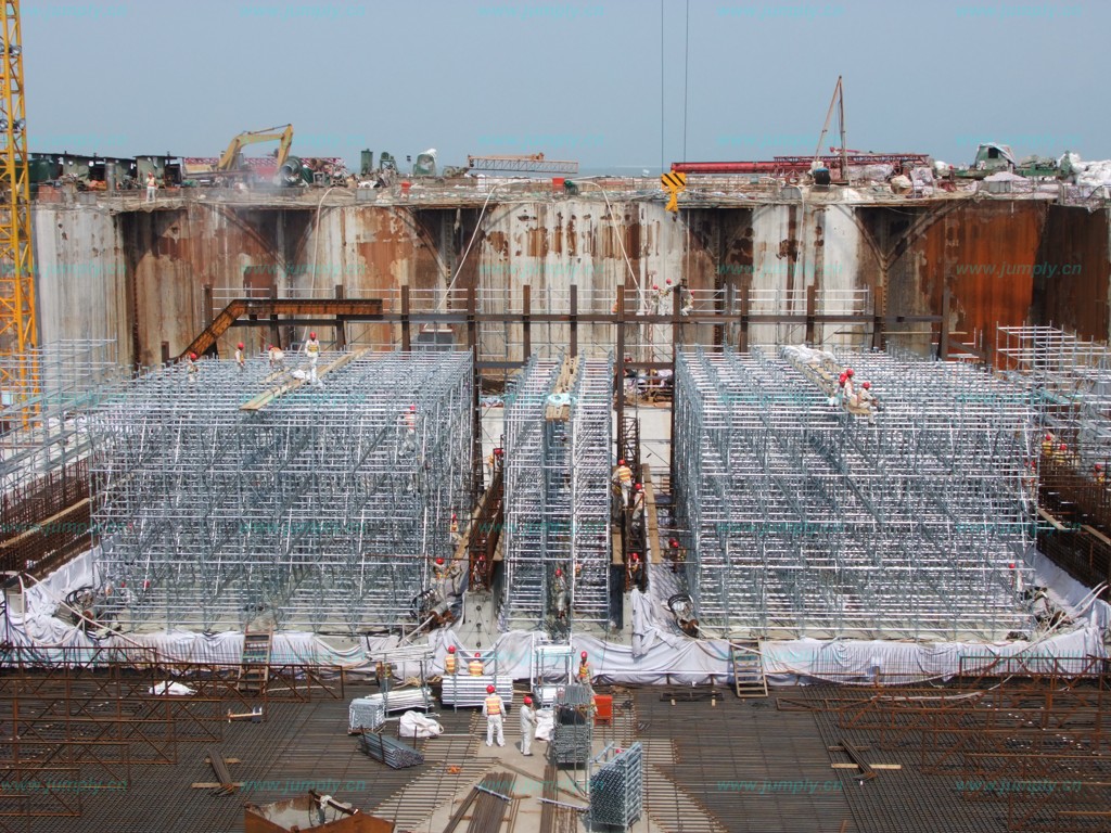 港珠澳大桥岛隧工程专项施工支撑架